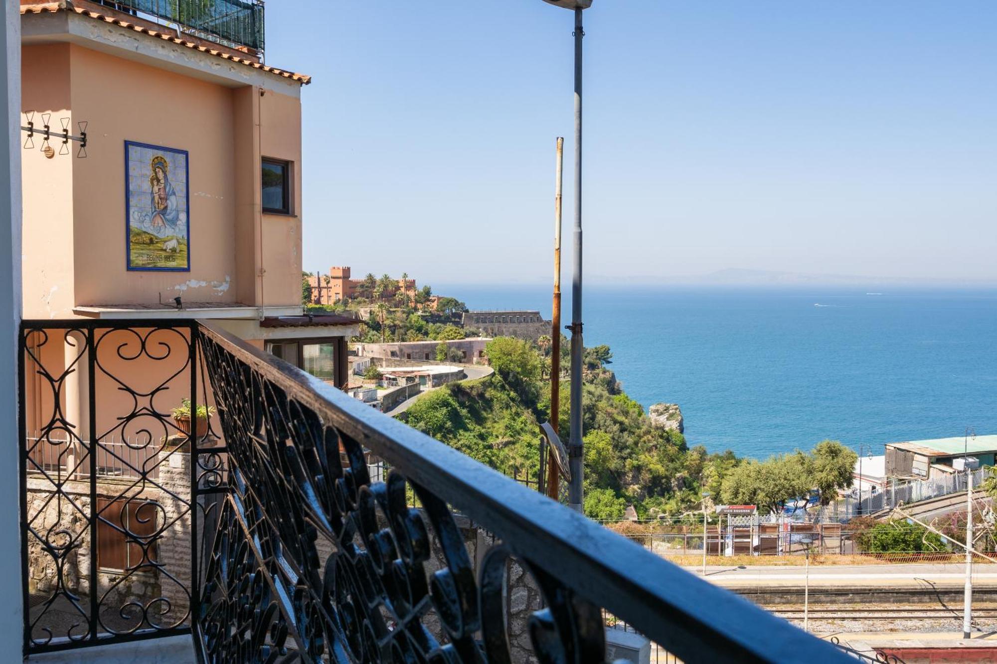 La Casa Del Golfo Apartment Vico Equense Exterior photo